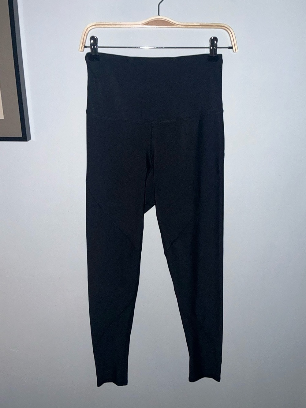 Salt Gypsy Libby Black Surf Leggings. Size M